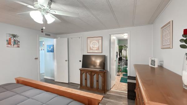 1984 HOME Mobile Home