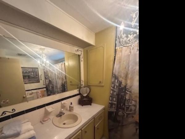 1977 TROP HS Mobile Home