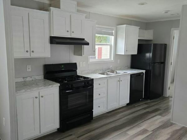 2021 Clayton - Lewistown PA 56GEM16663BH21-SAPPHIRE Manufactured Home