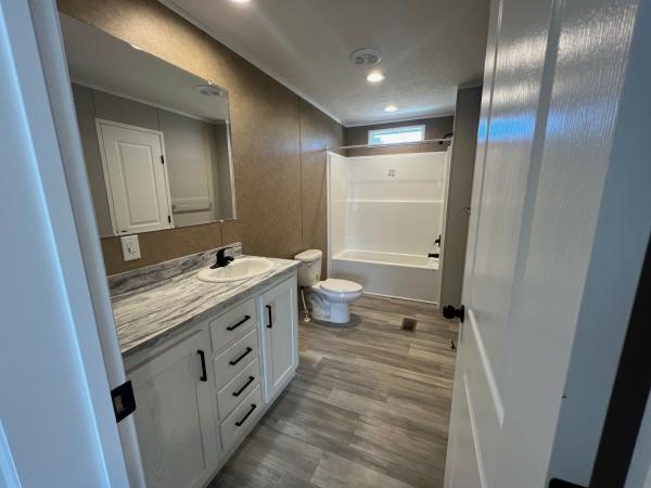 2026 Champion RAPB2860H32174-4BR Mobile Home