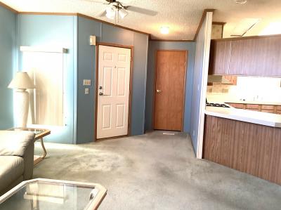 Photo 4 of 20 of home located at 49531 Wintergreen Drive Shelby Township, MI 48315