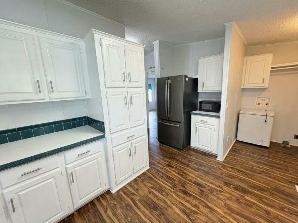 1995 FLEE Manufactured Home