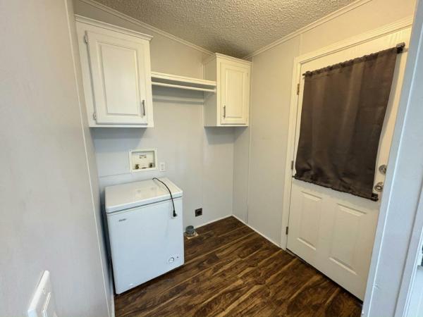 1995 FLEE Manufactured Home