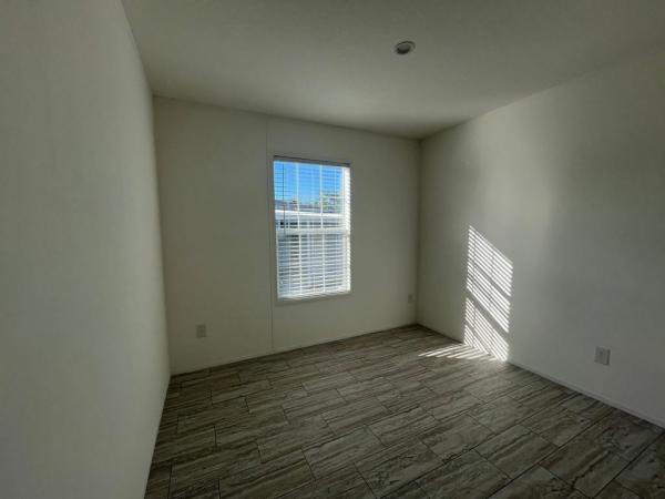 2025 Champion - Lake City Gulfport Mobile Home