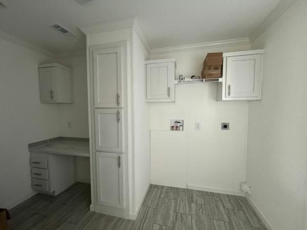 2025 Champion - Lake City Gulfport Mobile Home