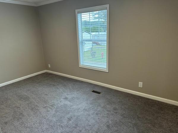 2022 Clayton Homes Inc Community Series Mobile Home