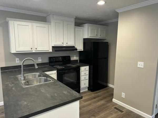 2022 Clayton Homes Inc Community Series Mobile Home