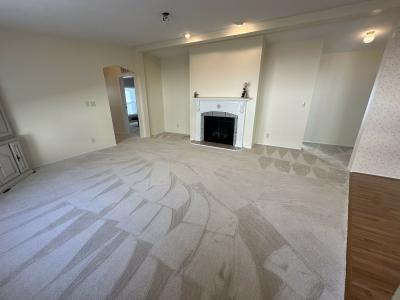 Photo 4 of 17 of home located at 29808 Vinewood Lane Gibraltar, MI 48173