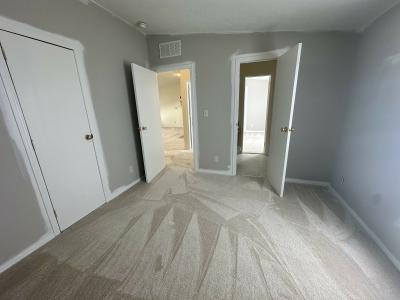 Photo 5 of 17 of home located at 29808 Vinewood Lane Gibraltar, MI 48173