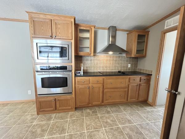 2004 Commander Homes NA Mobile Home