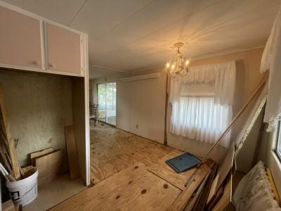 Photo 5 of 15 of home located at 147 South Lake Drive Leesburg, FL 34788