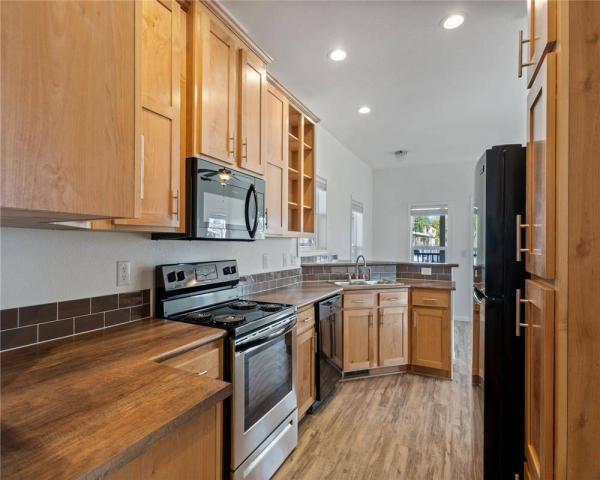 2022  Mobile Home For Sale