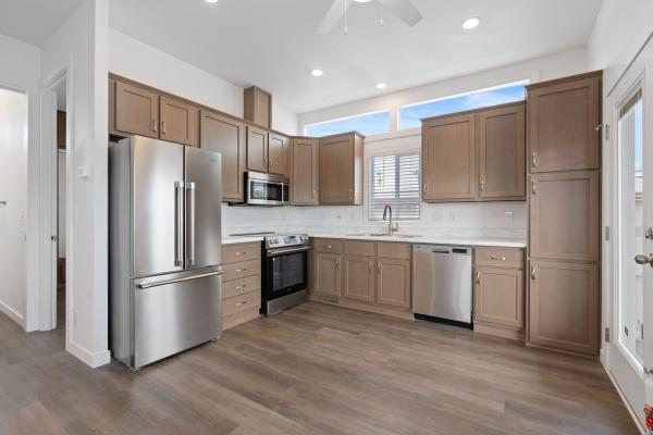 2025 120MA15261A  Home