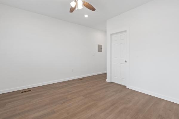 2025 120MA15261A  Home