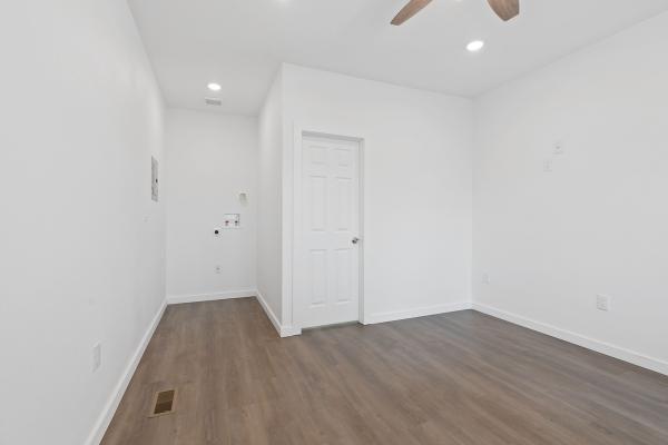 2025 120MA15261A  Home