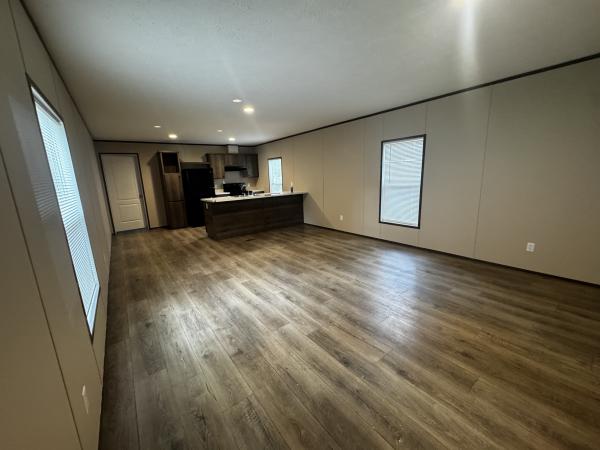 2023 140PX16763A  Home