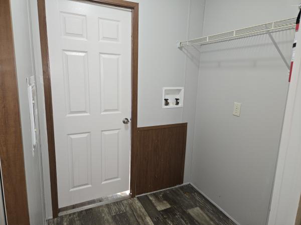2018 LONE STAR166432F  Home