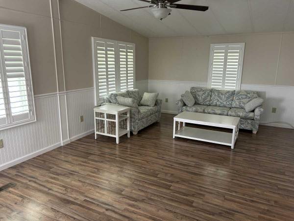 Fleetwood Barrington Mobile Home