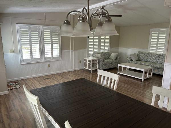 Fleetwood Barrington Mobile Home