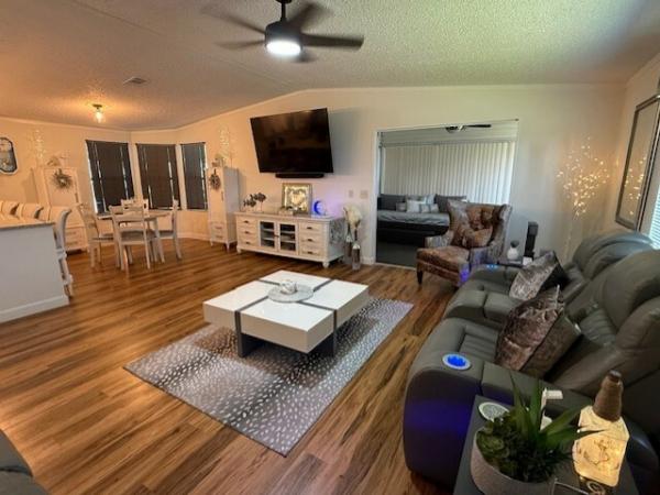 1991 SUNC Mobile Home For Sale