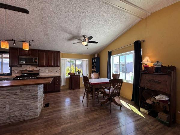 1993 Fleetwood Manufactured Home