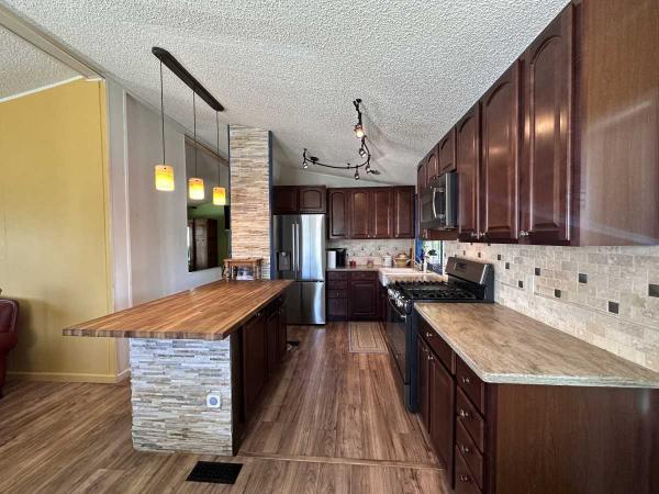 1993 Fleetwood Manufactured Home