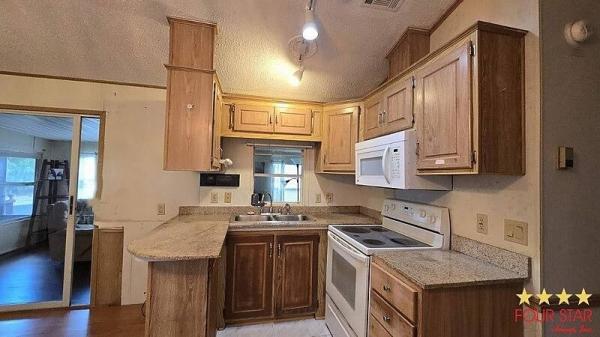 1992 VILL  Home