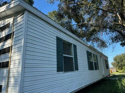 Photo 5 of 7 of home located at 6621 Merle St Mulberry, FL 33860