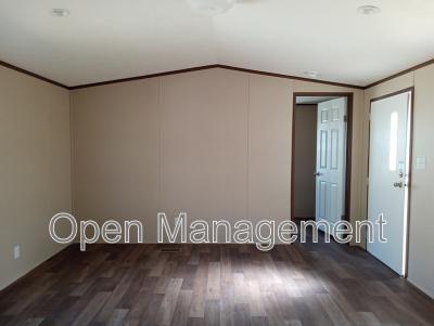 Photo 5 of 12 of home located at 2501 Martin Luther King Dr #617 San Angelo, TX 76903
