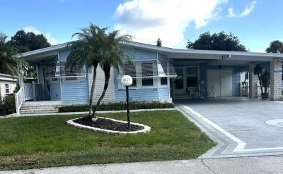 Photo 2 of 31 of home located at 4532 Avalon Cove Lot # 203 Lakeland, FL 33801