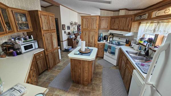 1991 Commodore Manufactured Home