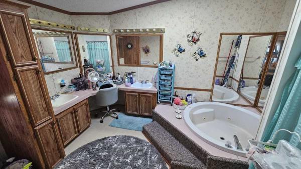 1991 Commodore Manufactured Home