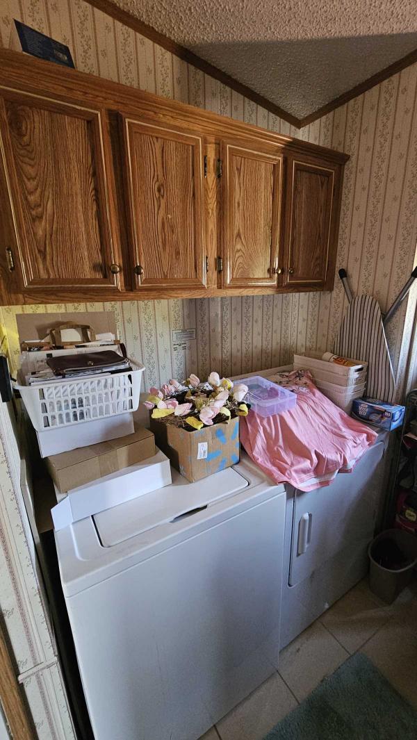 1991 Commodore Manufactured Home