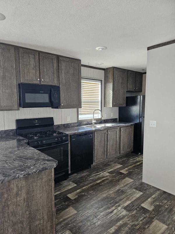 2020  Mobile Home For Sale