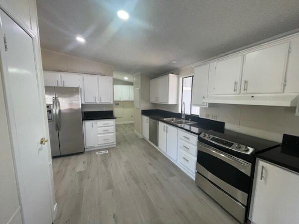 1988 Cavco Manufactured Home