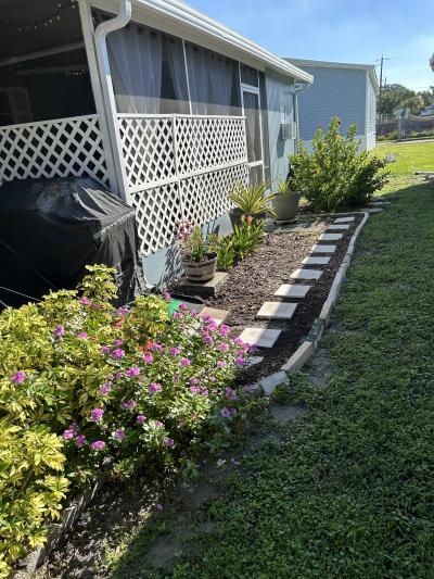 Photo 5 of 38 of home located at 832 Chaparral Drive Lakeland, FL 33815