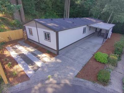 Photo 3 of 34 of home located at 16000 SE Powell Blvd #34 Portland, OR 97236