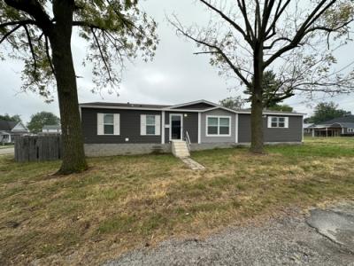 Mobile Home at 305 Saint Clair St Bicknell, IN 47512