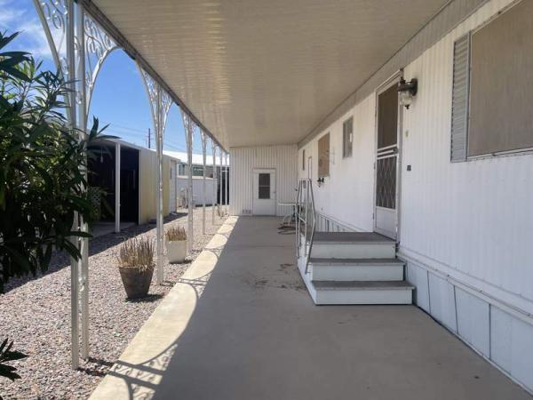 1975 Hillcrest Manufactured Home