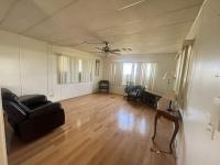 1975 Hillcrest Manufactured Home