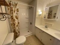 1975 Hillcrest Manufactured Home