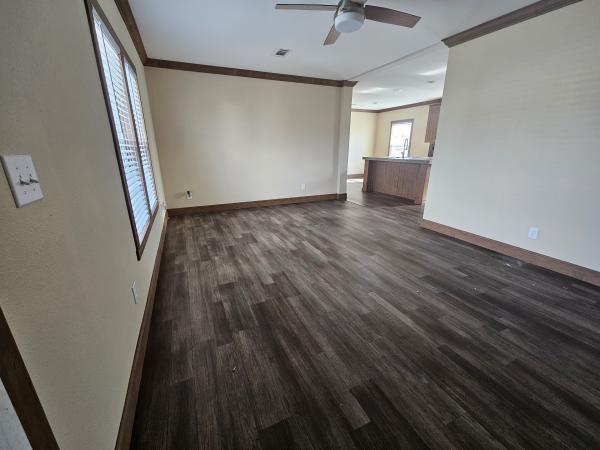 2023 Clayton 32DEV28604A(Family/3BR) Mobile Home