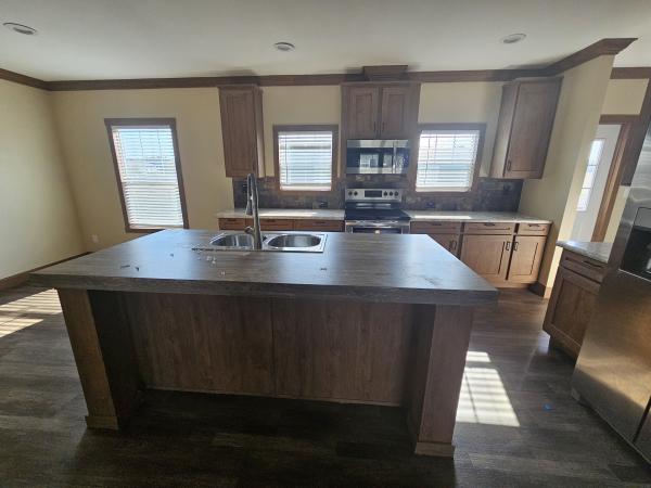 2023 Clayton 32DEV28604A(Family/3BR) Mobile Home