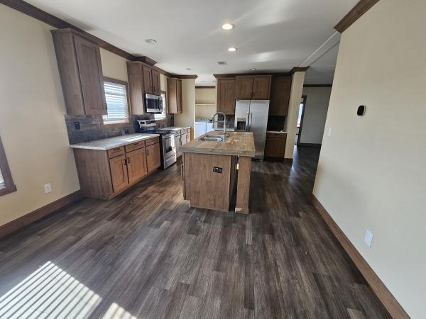 2023 Clayton 32DEV28604A(Family/3BR) Mobile Home