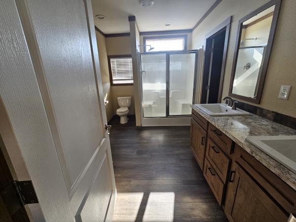 2023 Clayton 32DEV28604A(Family/3BR) Mobile Home
