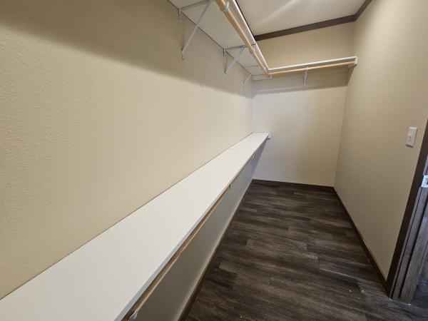 2023 Clayton 32DEV28604A(Family/3BR) Mobile Home