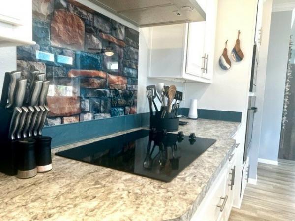 2022 JACB IMP2421B (3B-2B) Mobile Home