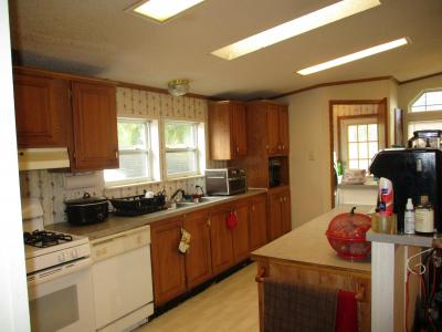 Photo 3 of 13 of home located at 23234 Fountain Dr Clinton Township, MI 48036