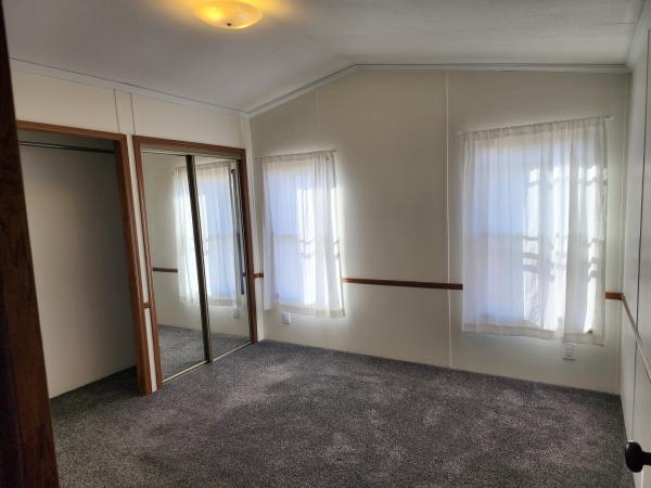 1987 Schult M228046 Mobile Home