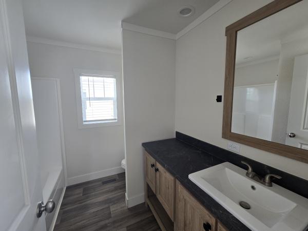 2024 Clayton 52TEM28604B Mobile Home
